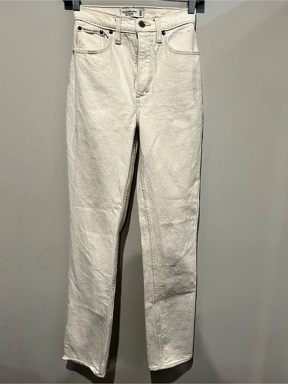 Abercrombie & Fitch The 90s Straight Ultra High Rise Jean Jeans White Waist 24